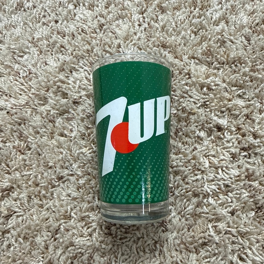 7UP Soda Drinking Glass 10oz Green Halftone Dot Logo Vintage Style Tumbler